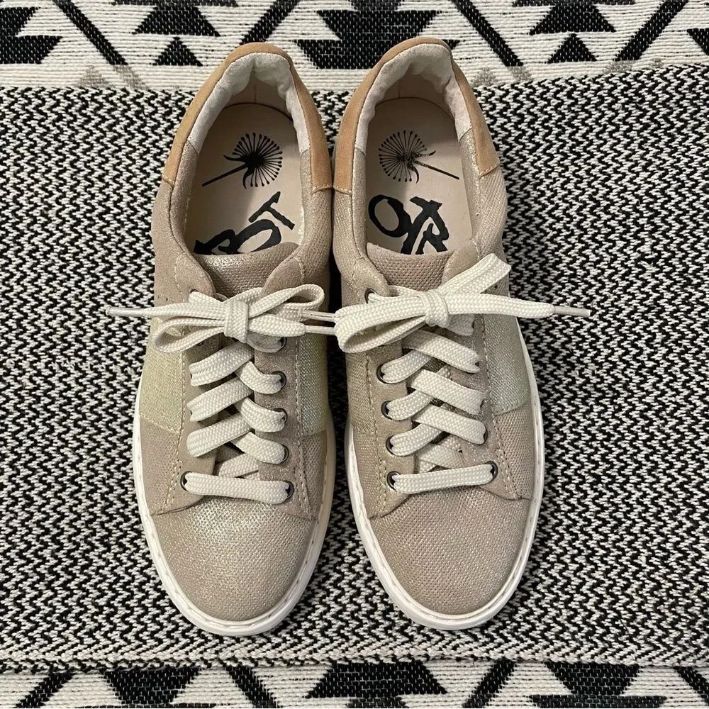 OTBT Normcore Leather Lightweight Tan Shimmer Sneakers Sz-8